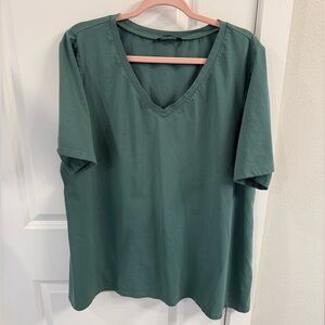 Bloomchic Sz 2x - green tshirt